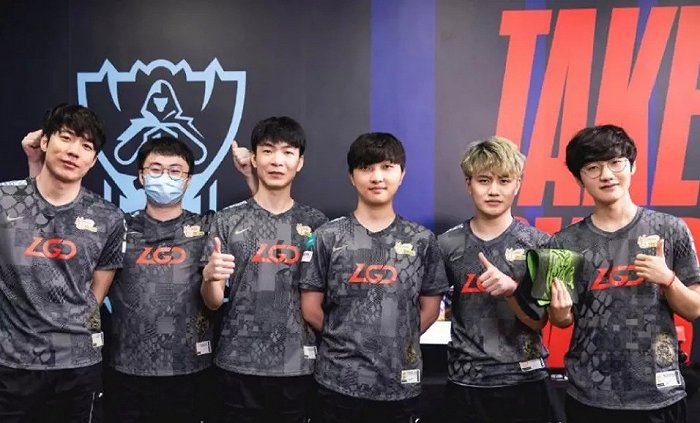 一个生动范 一个生动范