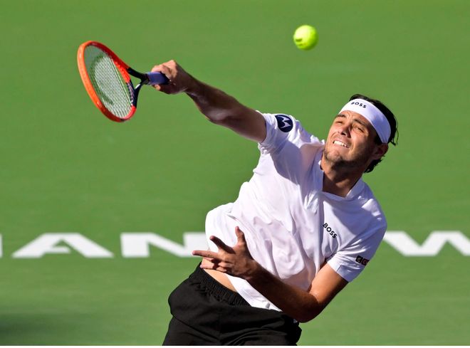 背后到底藏 背后到底藏