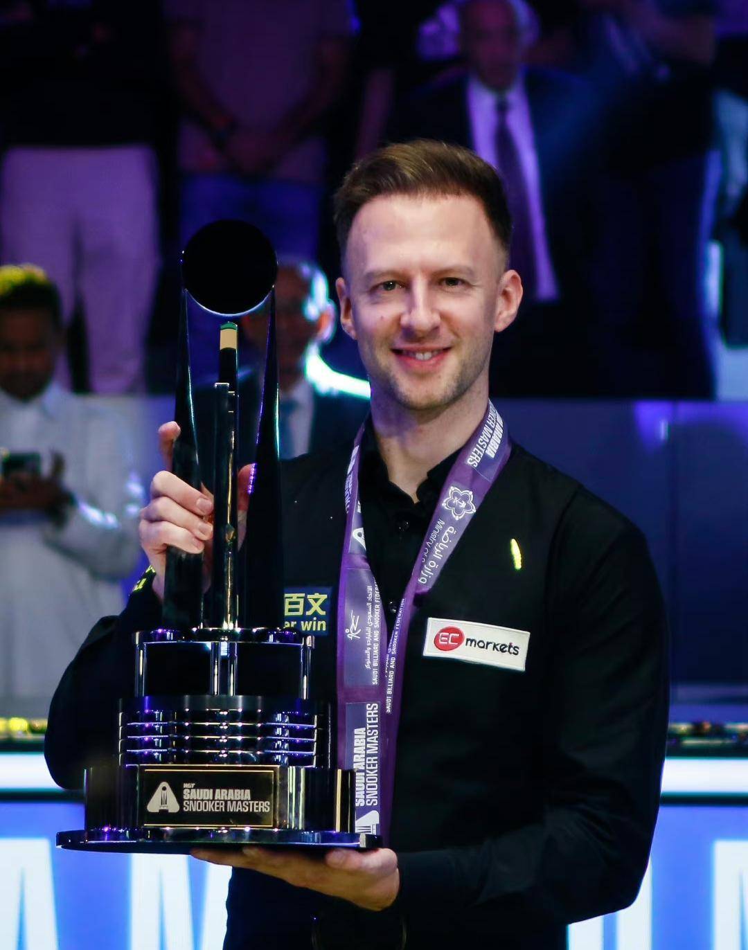 这是罗伯逊 这是罗伯逊